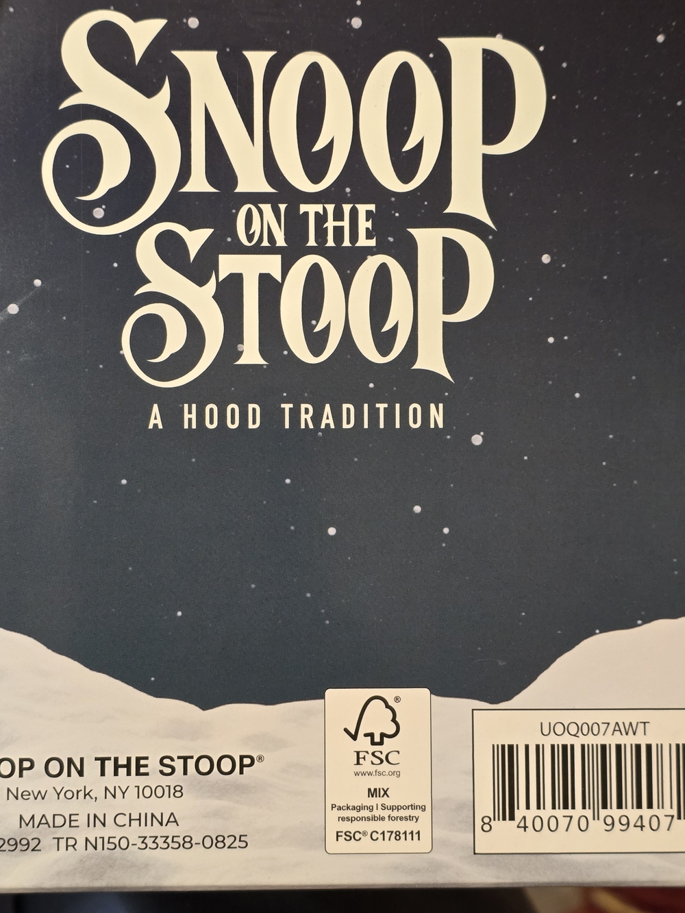 Snoop on the Stoop Snowglobe featuring a figurine of Snoop Dogg NIB